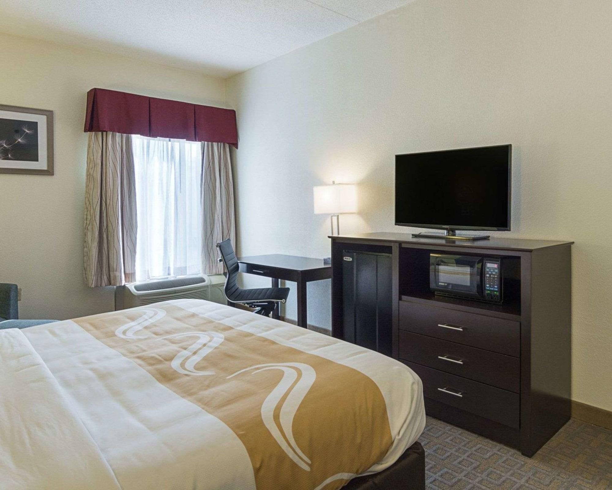 Gasthof Quality Richmond Airport 3*